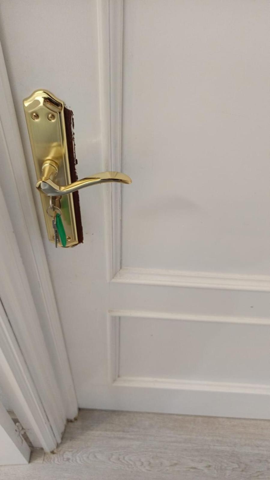 Habitaciones En Apartamento Compartido De بوثويلّو ذي الأركون المظهر الخارجي الصورة